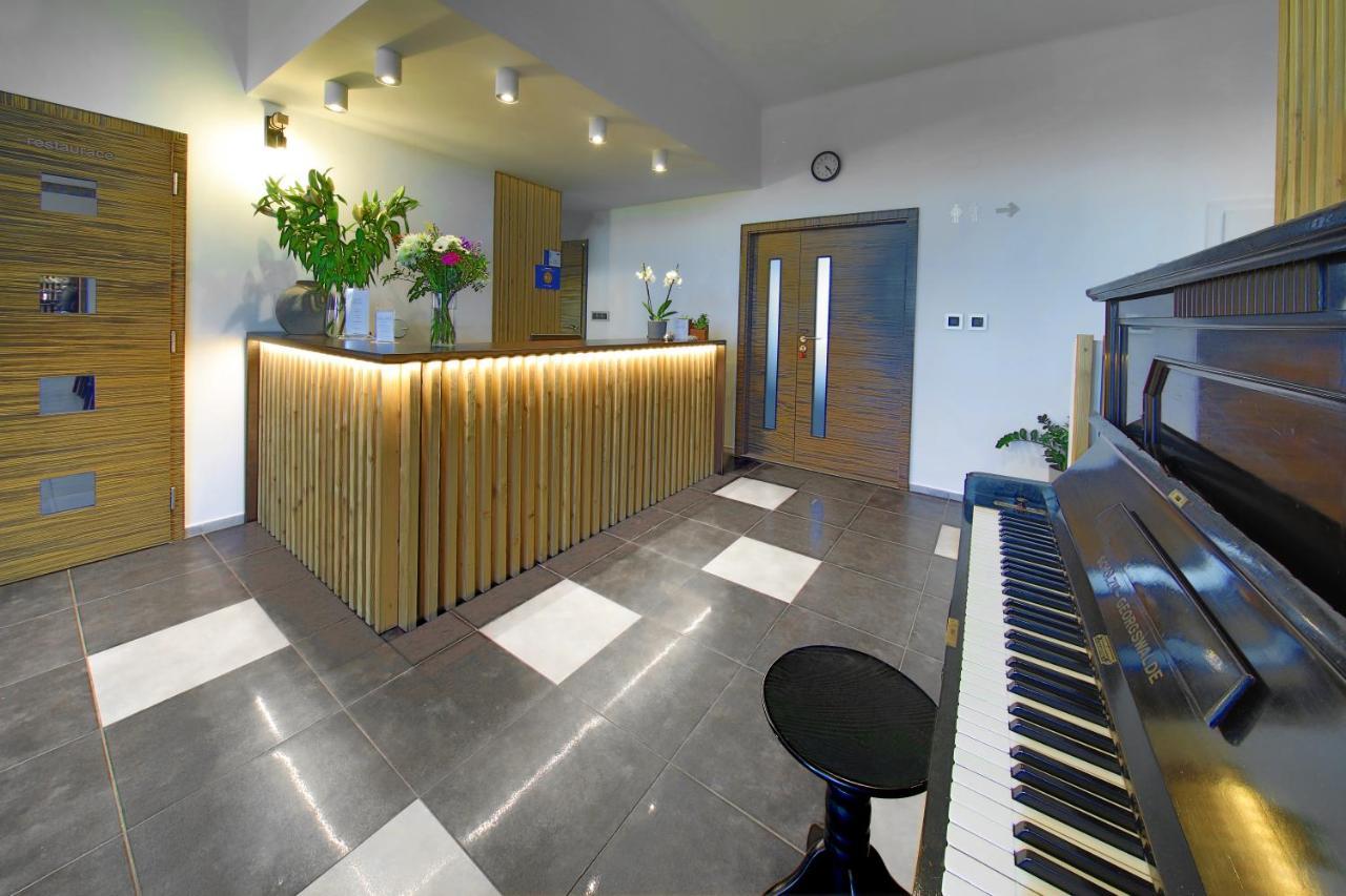 Hotel Brada Jičín المظهر الخارجي الصورة