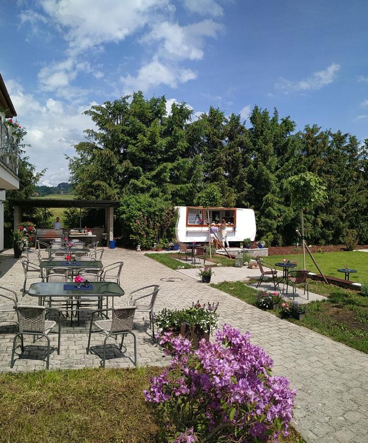 Hotel Brada Jičín المظهر الخارجي الصورة