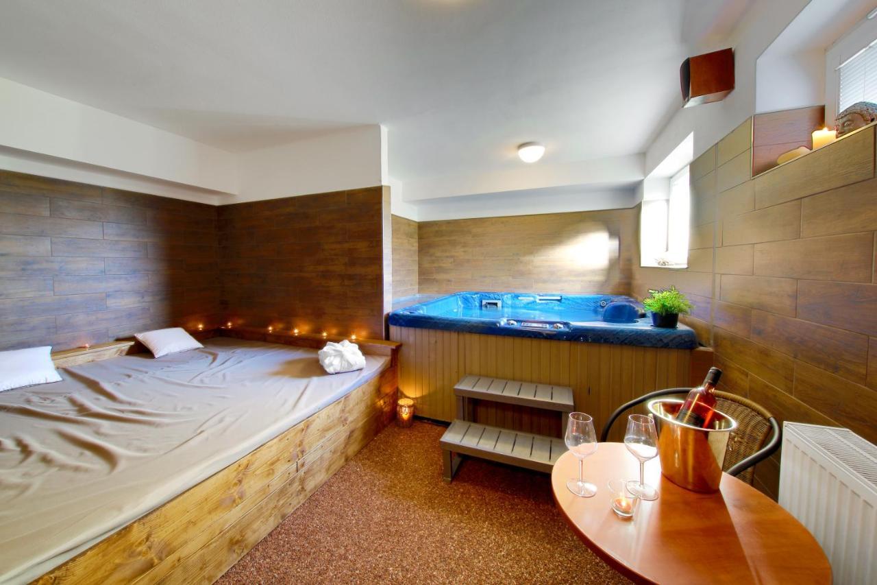 Hotel Brada Jičín المظهر الخارجي الصورة