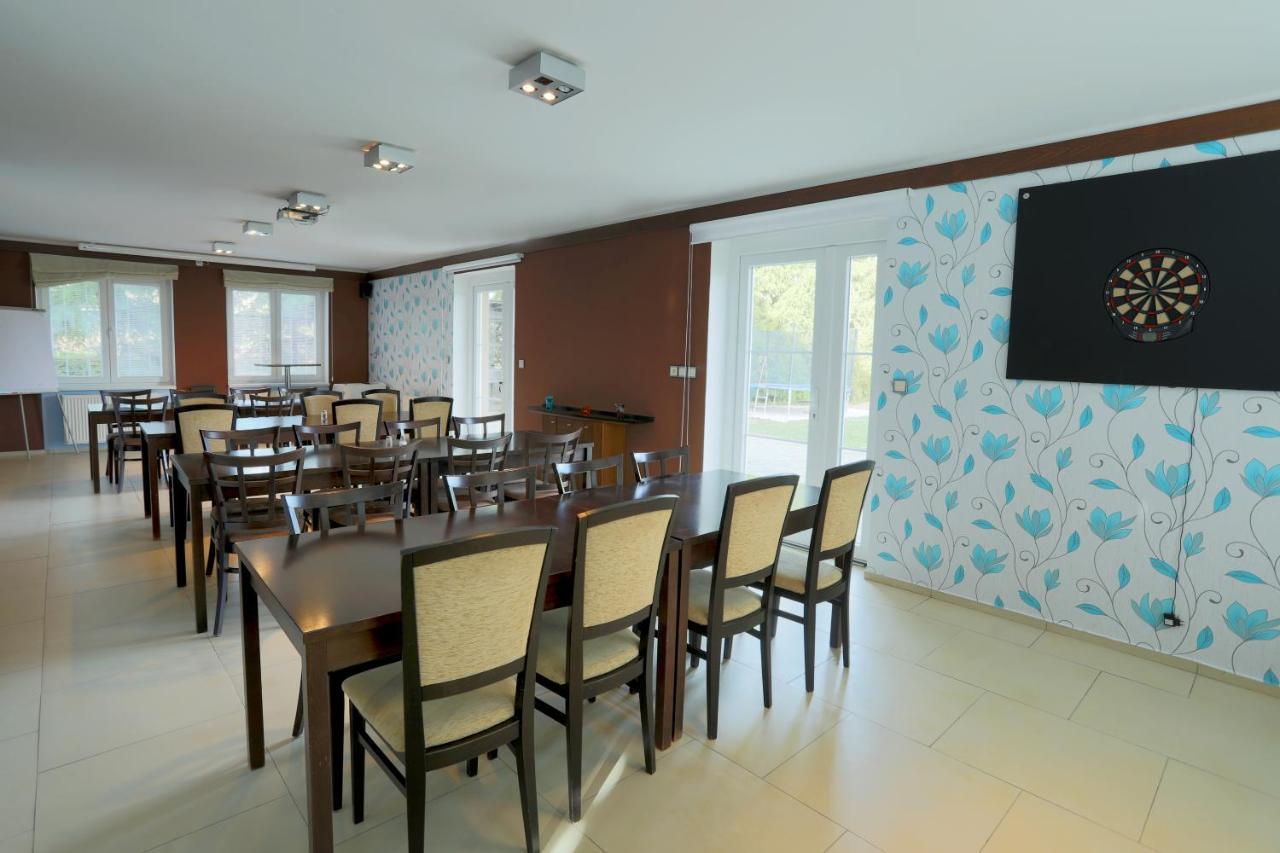 Hotel Brada Jičín المظهر الخارجي الصورة