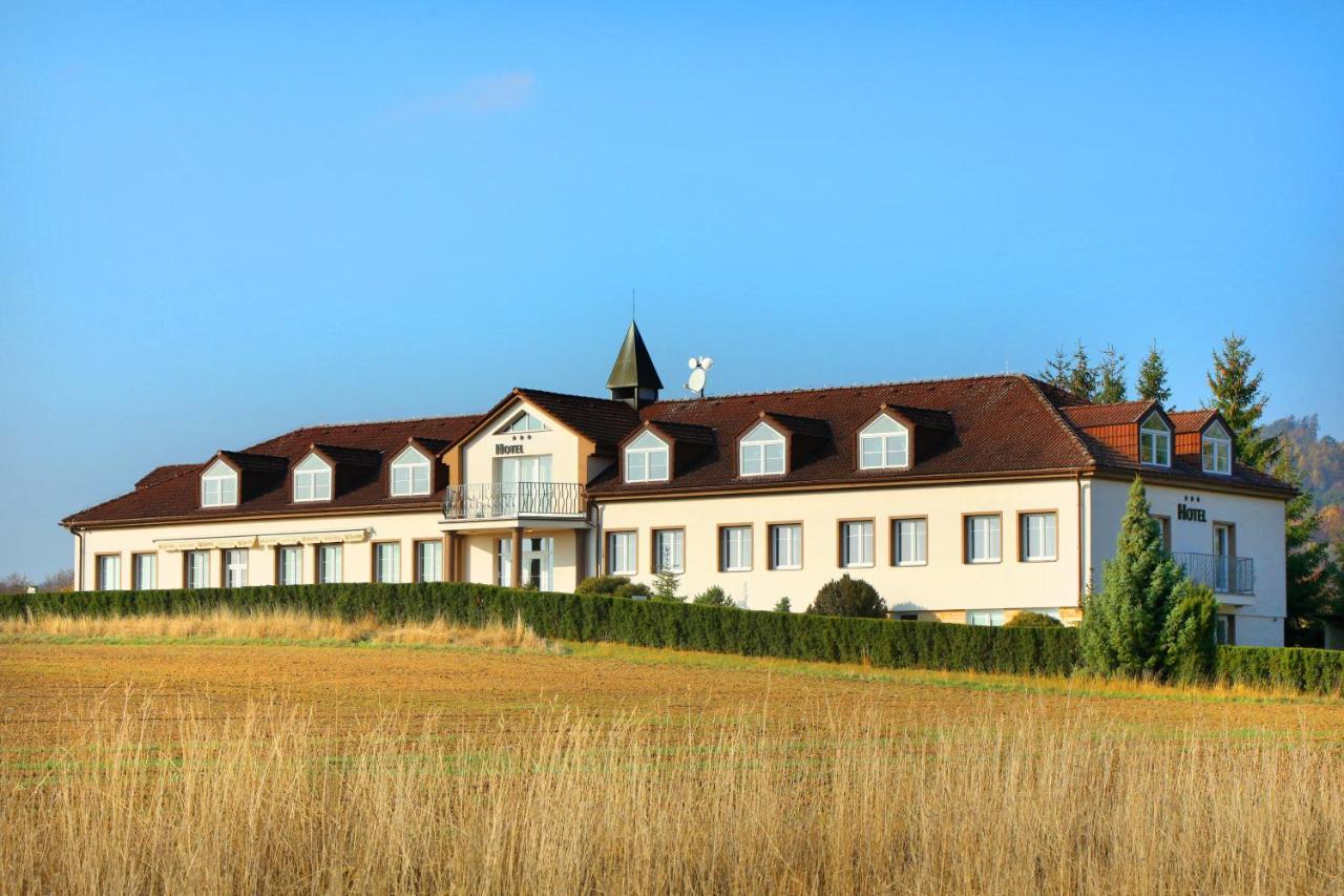 Hotel Brada Jičín المظهر الخارجي الصورة