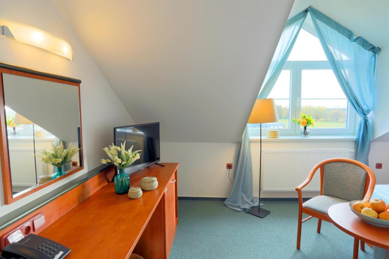Hotel Brada Jičín المظهر الخارجي الصورة